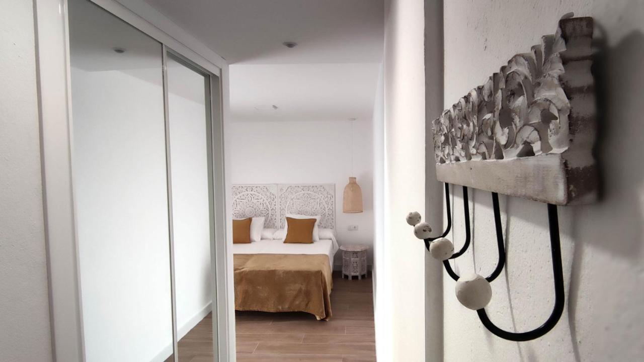 Hotel La Posada De Lola - Adults Only Bolonia Esterno foto